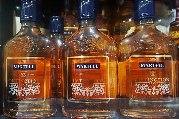 维度配资 中方对34家欧盟白兰地生产商给予反倾销税豁免，法方：整个行业有救了